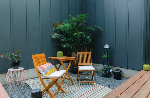 Chestnut Apartment | Modern Private Quiet East Austin Studio