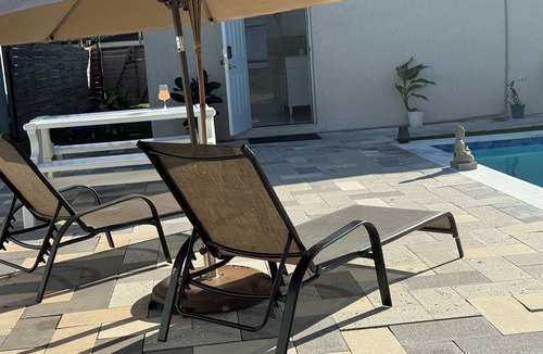 Ludlam Apartment | Modern Private Room -Super Clean and Quiet Stay