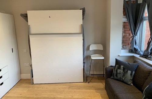 Ickenham Apartment | Modern, Private, self-contained studio apartment