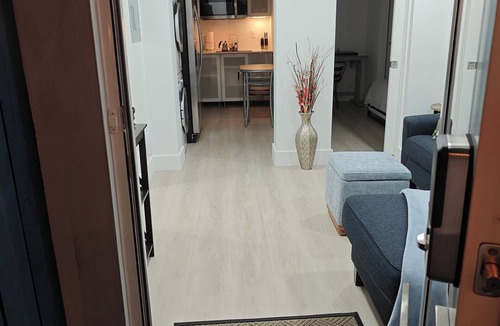 Wilton Manors Apartment | Modern Private Suite w/Kitchen, Spa Bathroom & AC