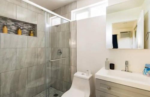 Silver Creek Apartment | Modern Private Unit With Serene Backyard