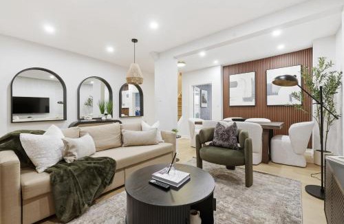 Downtown Toronto Apartment | Modern Queen West Retreat Massive Patio 65 TV