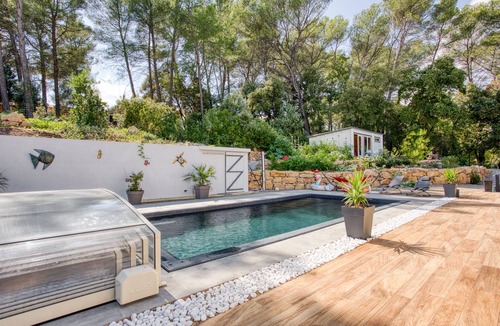 Trans-en-Provence Villa | Modern, quiet villa with superb black pearl pool