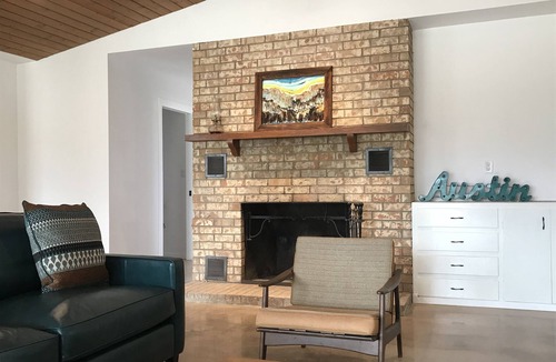 Manchaca House | Modern Ranch House on 30 Private Acres! Swimming Pool, Fishing, Great for Family