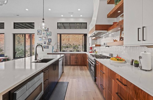 Silver Reef Apartment | Modern Red Cliff Home with Private Pool