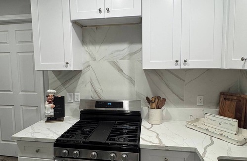 Redlands House | Modern Redlands Guesthouse| Kitchen| Private Entry