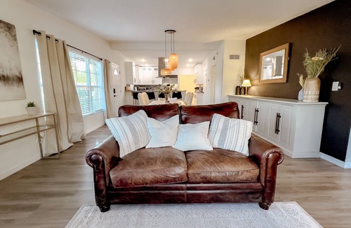 Dover Shores West House | Modern Relaxing Retreat w/Pool, Fire pit, Game room