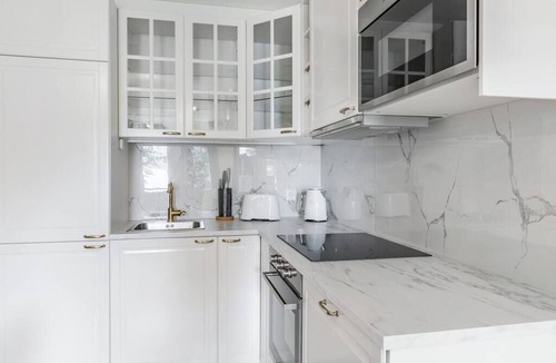 Territet Apartment | Modern Renaissance studio – Lakefront