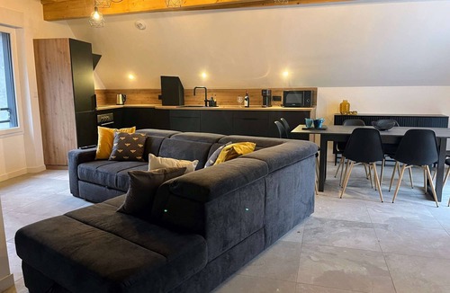 Le Bourg-d'Oisans Apartment | MODERN RENOVATED THREE BED DUPLEX APARTMENT - SLEEPS 8