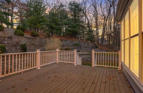 Norfolk House | Modern Residence 6 miles from Gillette