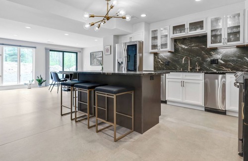 Kinnelon Apartment | Modern Retreat - 40 min from NYC