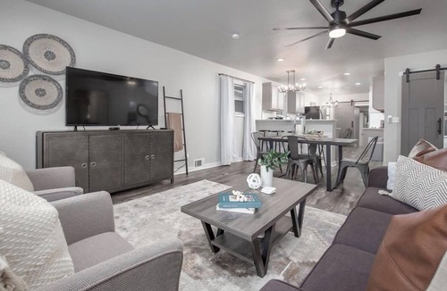 Central Oklahoma City House | Modern Retreat in The Village OKC