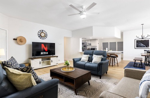 West San Antonio House | Modern Retreat Near Lackland AFB Ideal for Longer Stays