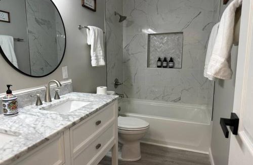 Englewood House | Modern Retreat - Newly Remodeled Gem