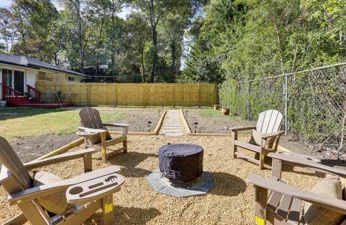 Lupton City House | Modern Retreat w/Fire Pit Near Harrison Bay!