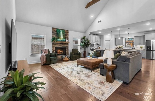 Bentonville House | Modern Retreat w/Pool, Hot Tub & Covered Patio