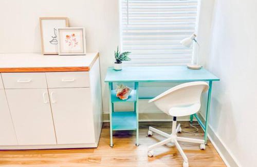 Hoodsport House | Modern retreat w/stunning views & hot tub