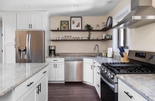 Waitsfield House | Modern Retreat with Mountain Views!