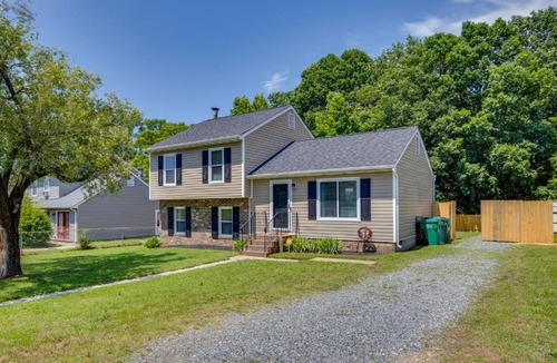 Montrose House | Modern Richmond Home w/Deck, Close to Downtown!