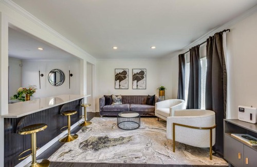 Montrose House | Modern Richmond Home w/Deck, Close to Downtown!