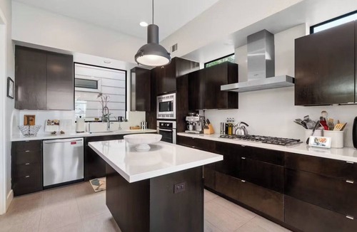 Hyde Park House | Modern River Oaks Luxury Home w/Pool, Gym & Designer Interiors – Near NRG