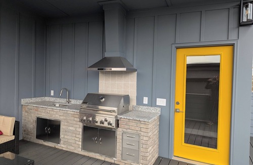 Southwest Raleigh House | Modern Rooftop View Raleigh Downtown SFH-Yellow