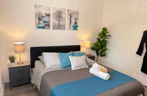 Englewood House | Modern Room in Shared Apartment Near NYC