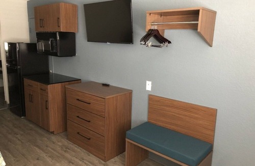 Arena District Hotel | Modern Room Near Downtown – Perfect for Extended or Short City Stays