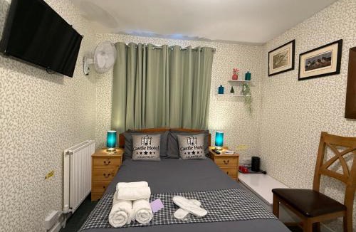 Coldstream House | Modern Rooms with SELF Check-In The Castle, Coldstream