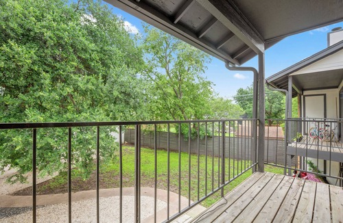 Chisholm Valley South Apartment | Modern - Round Rock 1BR -Near Austin - King Bed