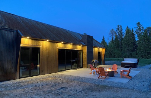 Whitefish Cabin | Modern rustic getaway located on the Stillwater River