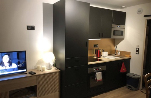 Saint-Etienne-de-Tinee Apartment | Modern studio centrally located in Auron with Mountain View's.