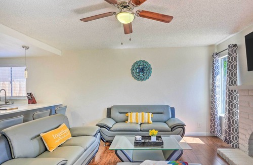 Sacramento House | Modern Sacramento Home w/ Yard: 12 Mi to Dtwn