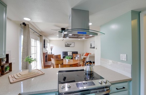 Little Pocket House | Modern Sacramento Townhome w/Patio!