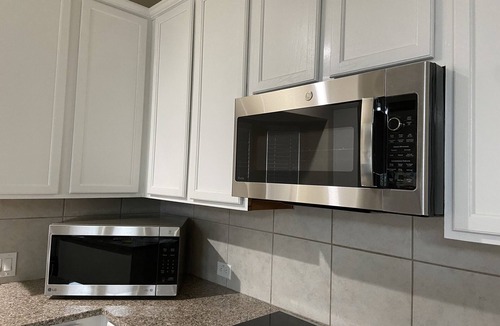 Sugar Land House | Modern, Safe, Convenient, Clean and Comfortable home.