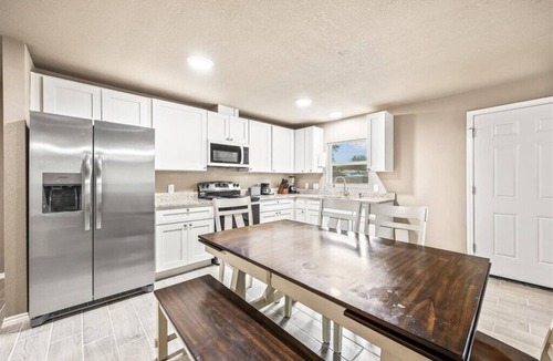 West San Antonio House | Modern San Antonio Getaway Near Riverwalk & Alamo!