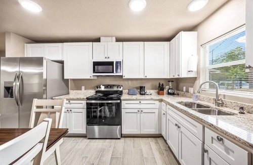 West San Antonio House | Modern San Antonio Getaway Near Riverwalk & Alamo!