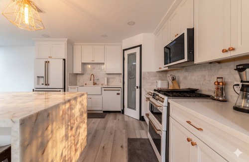 Central San Pedro House | Modern San Pedro Home