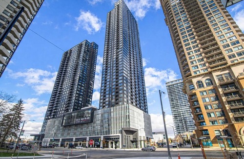 Downtown Mississauga Condo | Modern | Sauna Climbing Wall Parking | Square One