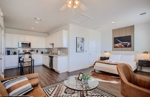 Austin Apartment | Modern SE Austin Apartment cl to Tesla & Airport!