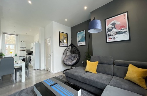 Cliftonville House | Modern Sea View Apartment