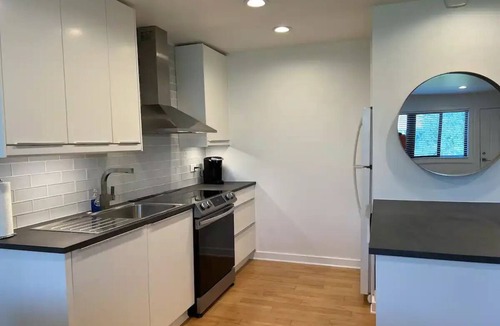 Seagrove Beach Apartment | Modern Seagrove Studio on 30a- 2-Minute Walk to the Beach!