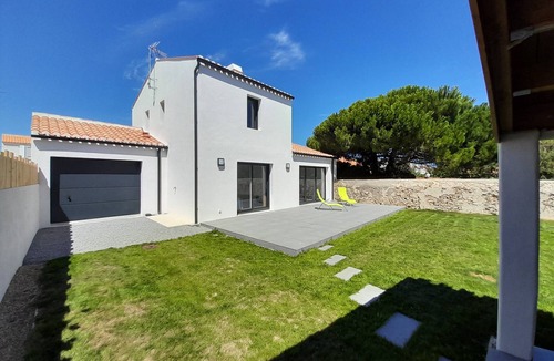 La Gueriniere House | Modern seaside house