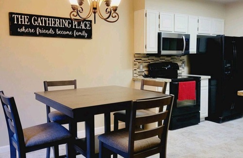 Beaumont House | Modern Secluded 2 BR 1.5 Bath
