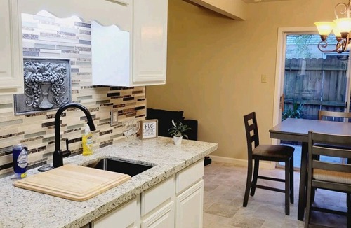 Beaumont House | Modern Secluded 2 BR 1.5 Bath