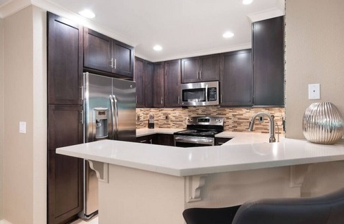 Northwest Bellevue Apartment | Modern & Serene~Min to Downtown