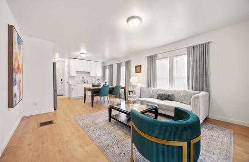Syracuse Apartment | Modern Serenity Stay w/king Bed, WIFI and Central Air 1 & 1/2 baths!
