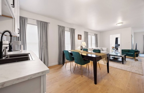 Syracuse Apartment | Modern Serenity Stay w/king Bed, WIFI and Central Air 1 & 1/2 baths!