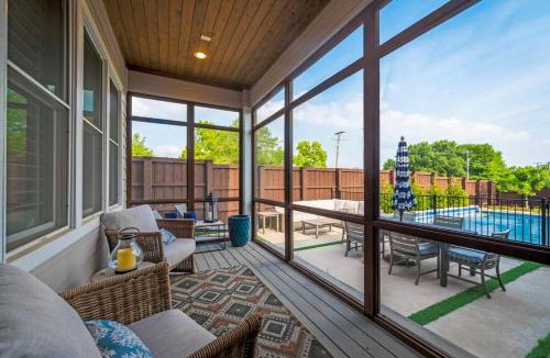 Lower Greenville House | Modern Serenity