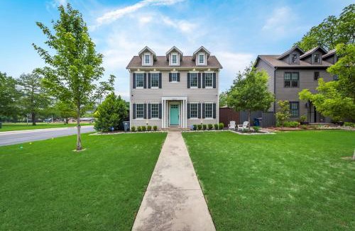 Lower Greenville House | Modern Serenity